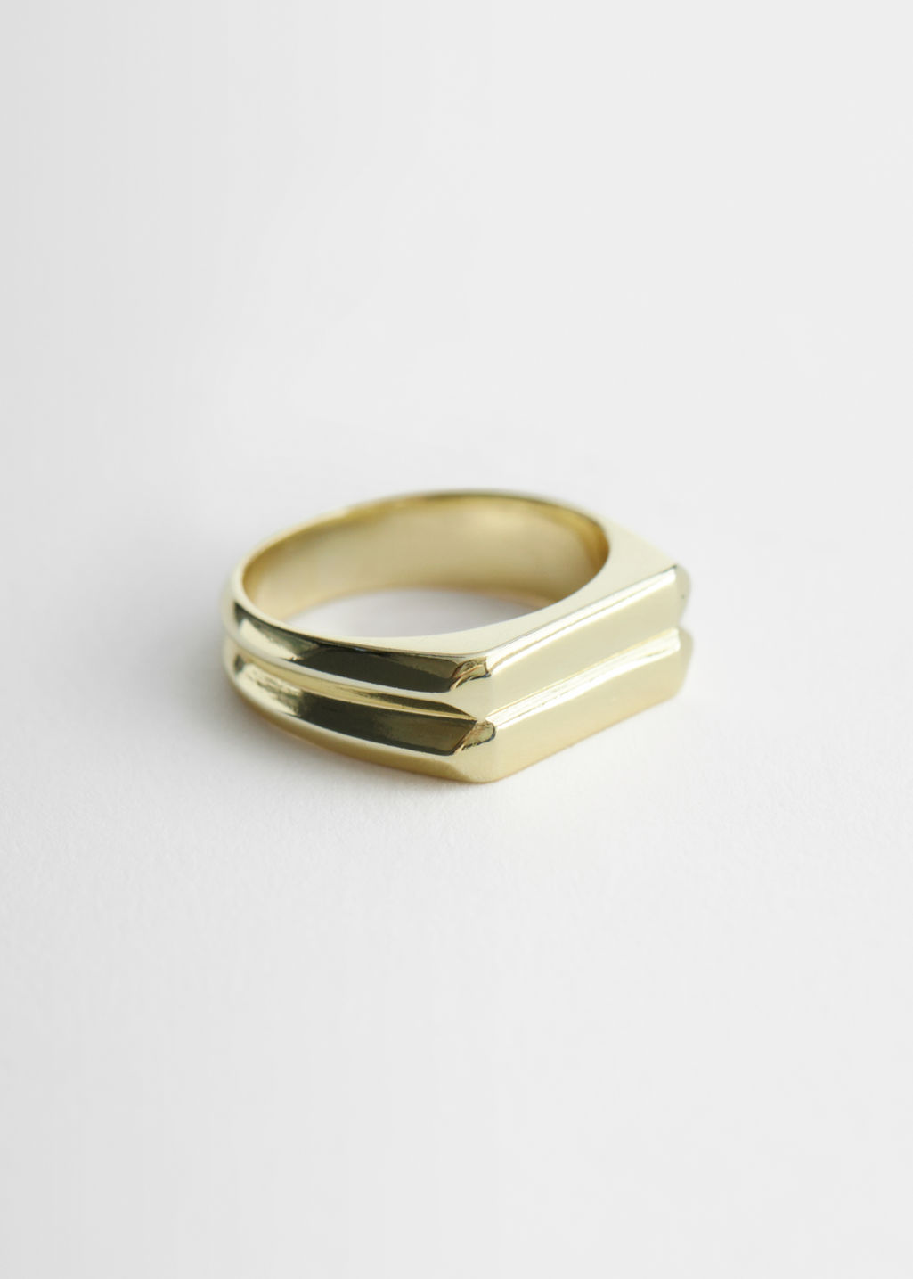 Embossed Signet Ring - Gold - Rings - & Other Stories