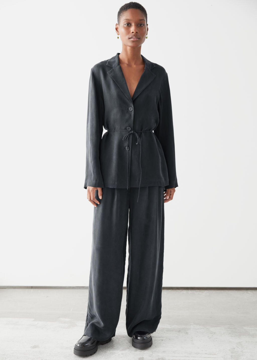 Wide Relaxed High Waist Trousers - Black - High Waisted Trousers - & Other Stories