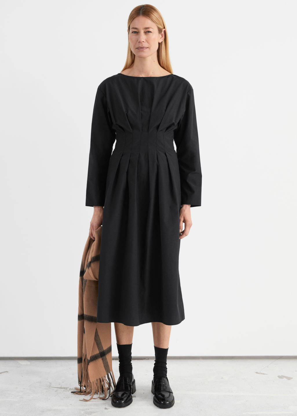 Draped Accentuated Waist Midi Dress - Black - Midi dresses - & Other Stories