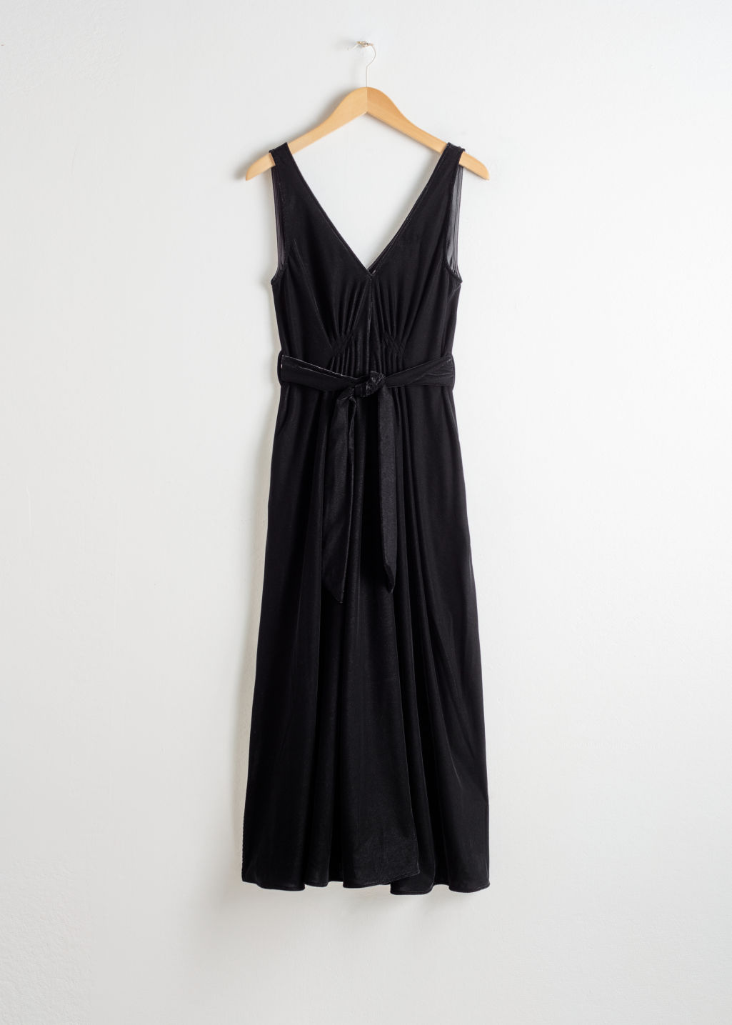 Belted Velvet Midi Dress - Black - Midi dresses - & Other Stories