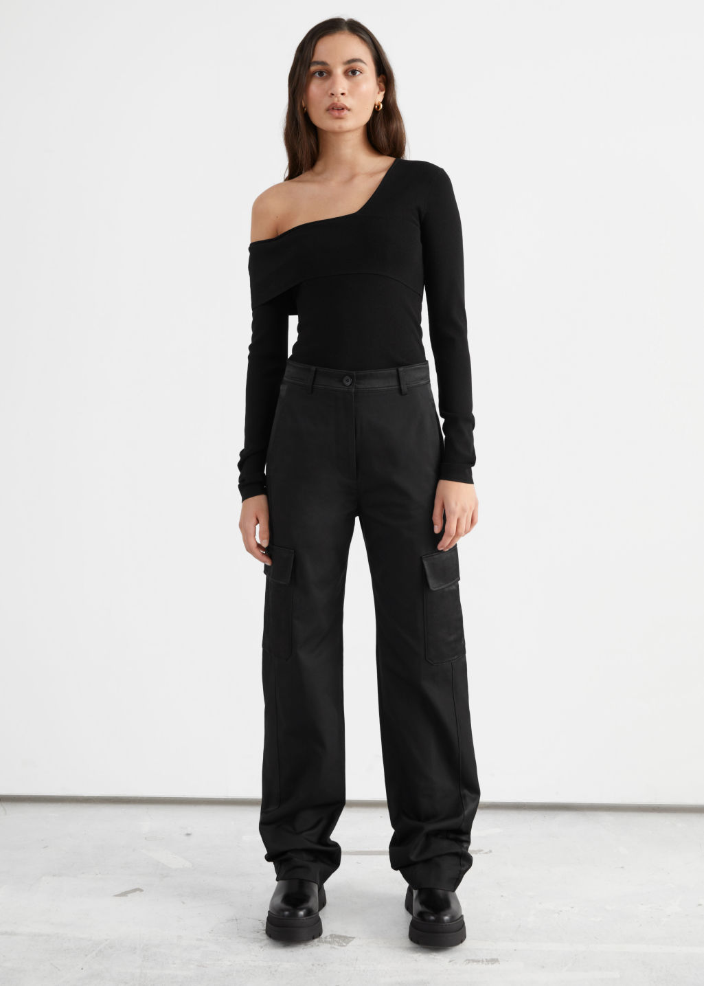 Relaxed Cargo Trousers - Black - Trousers - & Other Stories - Click Image to Close